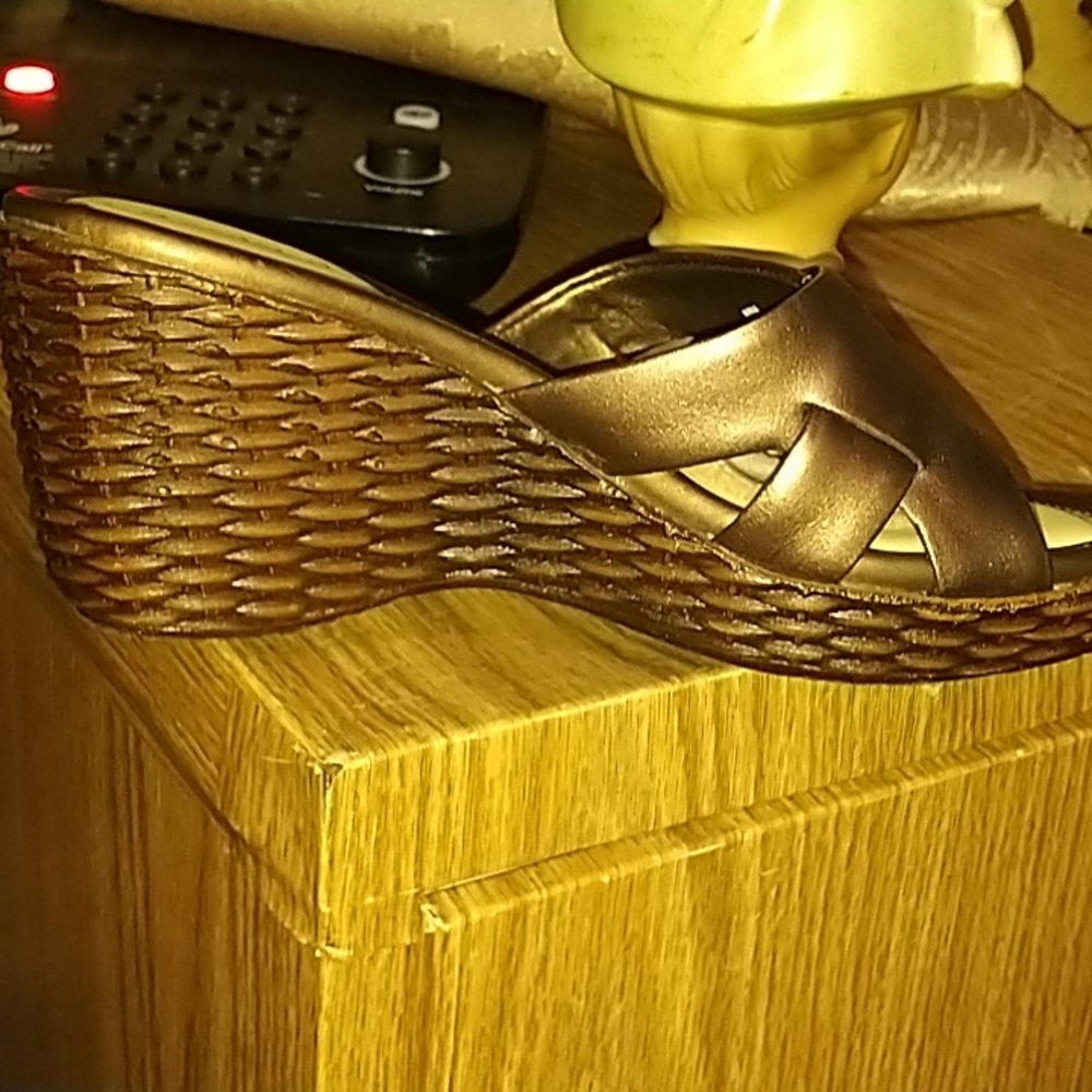Shoes - Picture 3 of 3